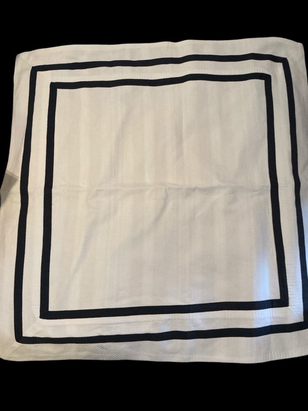 Waverly pillow sham 28 1/2” X 28 1/2”